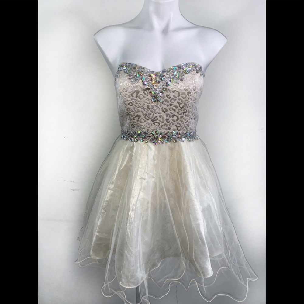 Masquerade Sweet heart corset homecoming dress